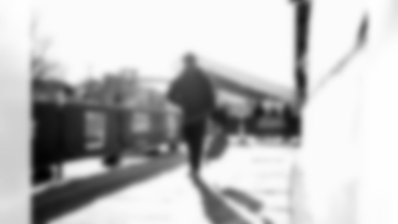 ILB Bobby Okereke (58)