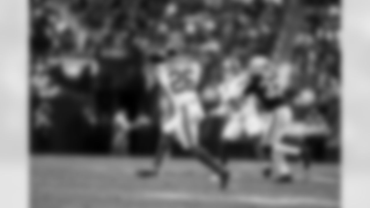 RB Devin Singletary (26)