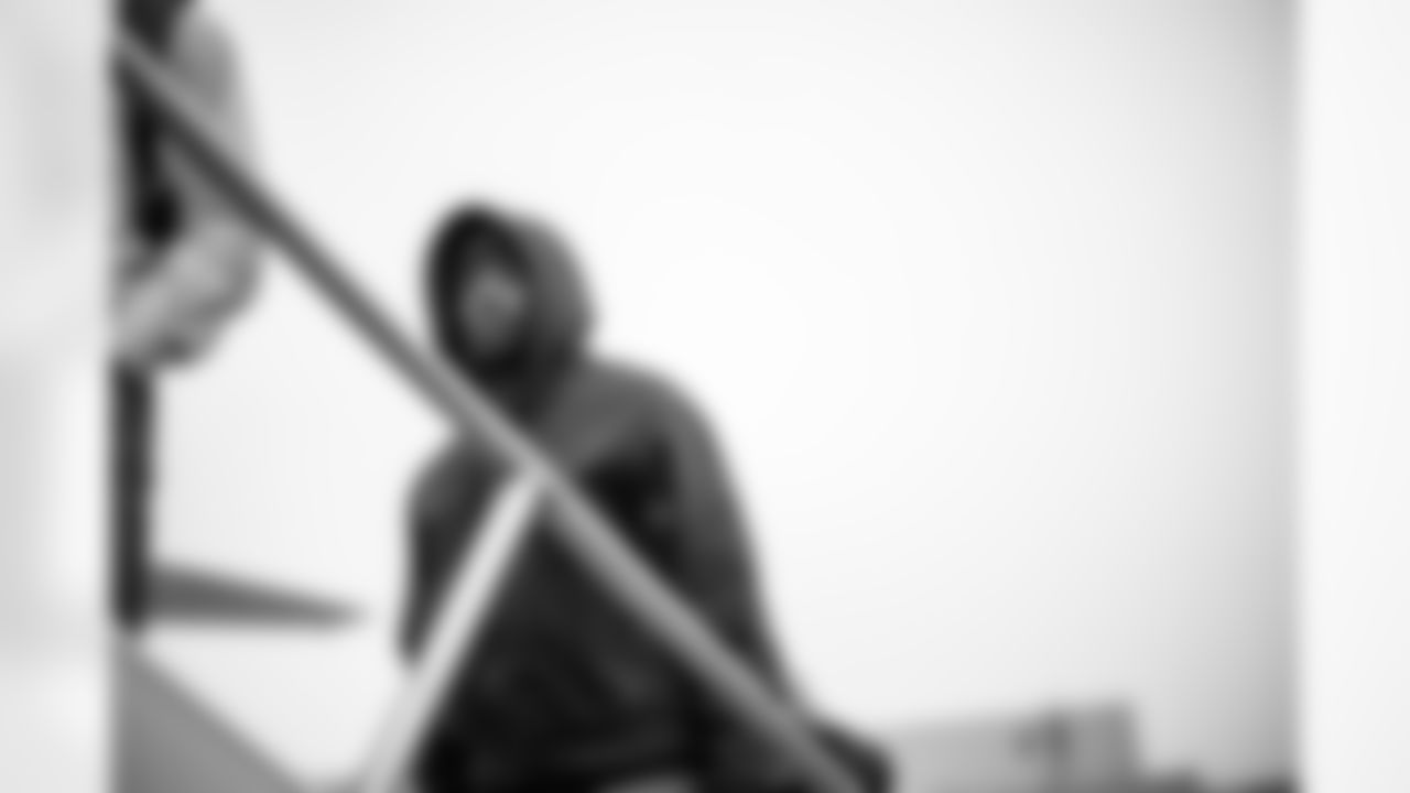 S Jevón Holland (8)