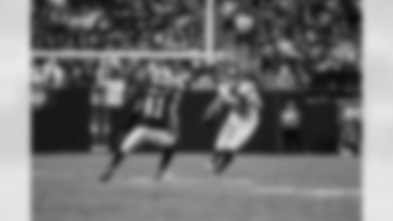 TE Daniel Bellinger (82)