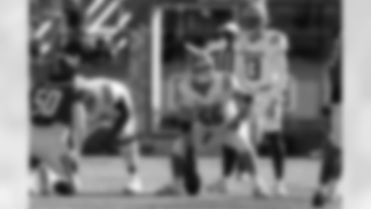 American Team offensive lineman Jake Slaughter (66), of Florida, during the first half of the Senior Bowl NCAA college football game Saturday, Jan. 31, 2026, in Mobile, Ala. (AP Photo/Butch Dill)