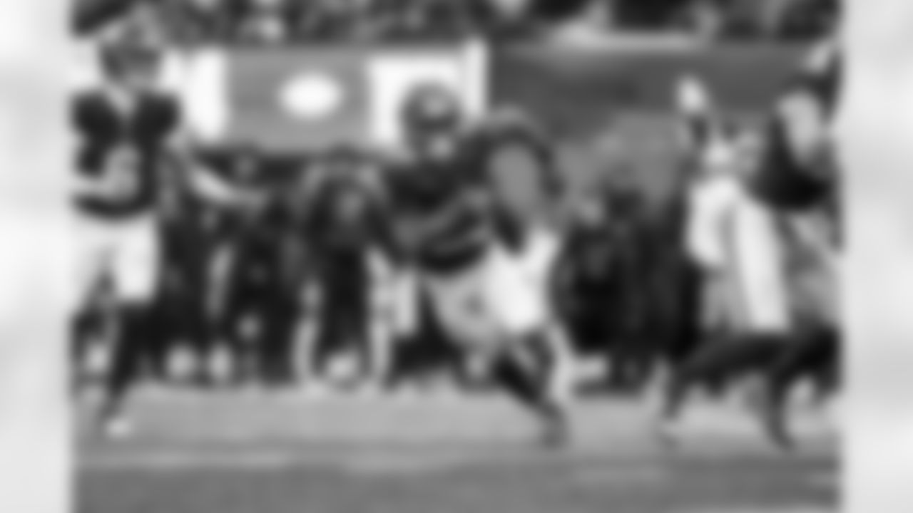 RB Tyrone Tracy Jr. (29)