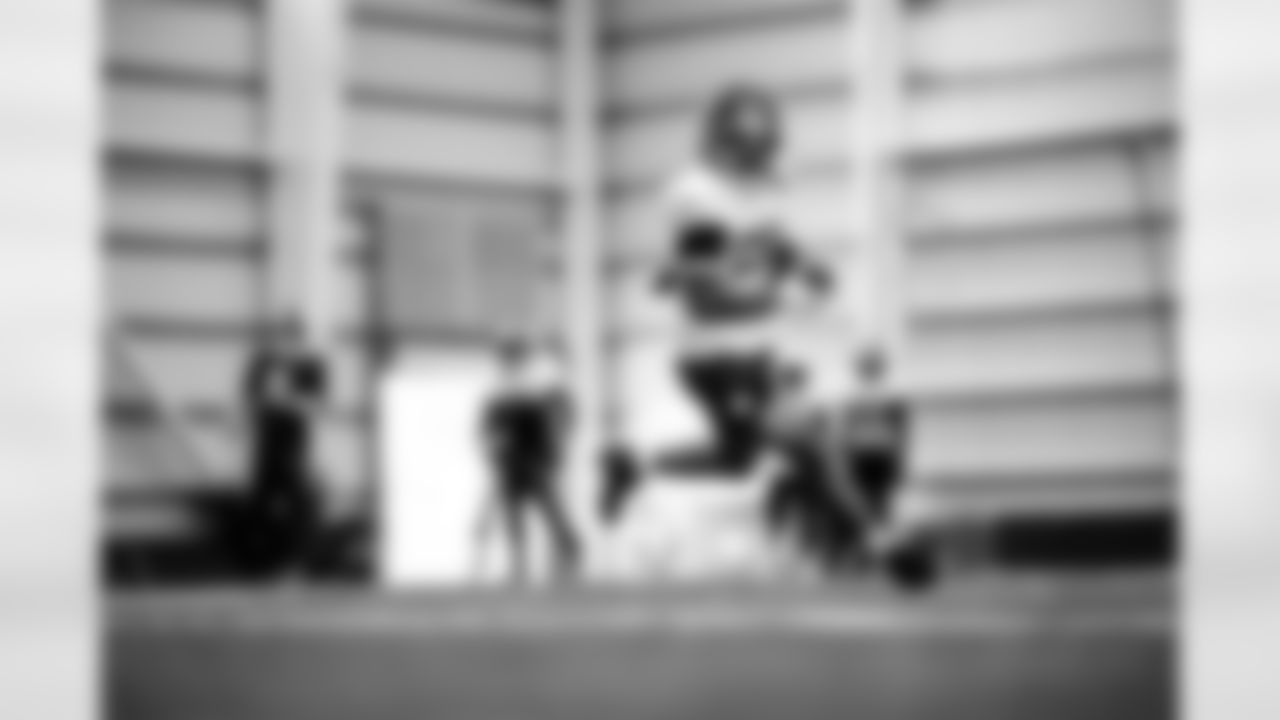 RB Tyrone Tracy Jr. (29)