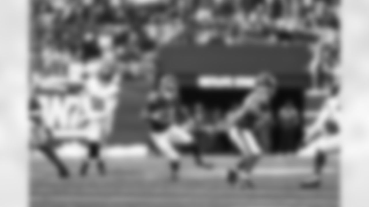 RB Tyrone Tracy Jr. (29)