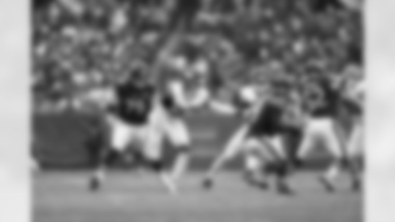 LB Demetrius Flannigan-Fowles (33)