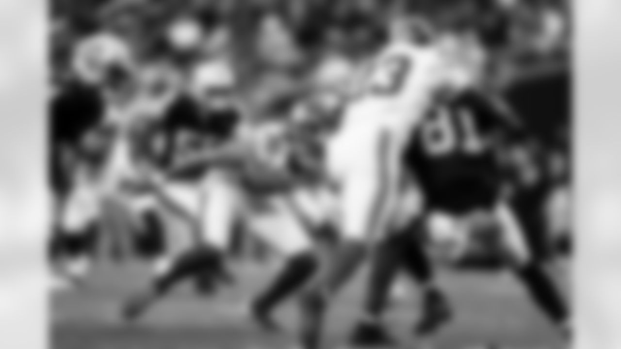 CB Rico Payton (36), CB Art Green (23)