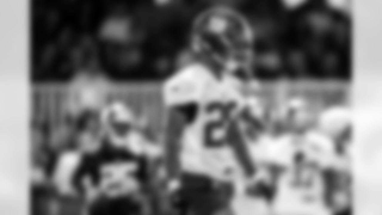 CB Cor'Dale Flott (28)