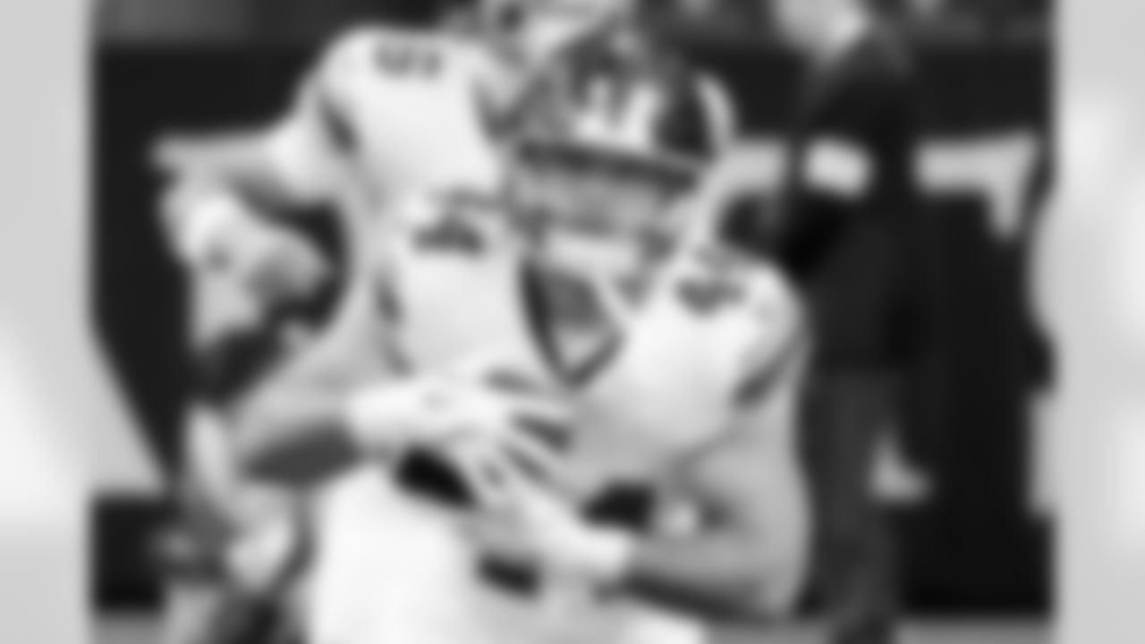 New York Giants running back Cam Skattebo (44) warms up prior to a game against the New Orleans Saints on Sunday, October 5, 2025 at Caesars Superdome in New Orleans. (Evan Pinkus/New York Giants)