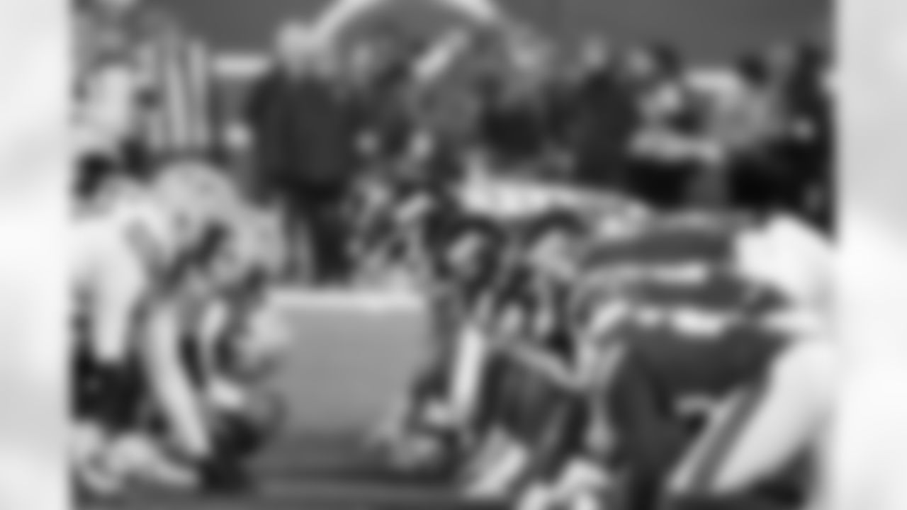 A look down the line of scrimmage during a week 14 NFL football game against the Green Bay Packers, Monday, December 11, 2023 in East Rutherford, New Jersey (Evan Pinkus / New York Giants)