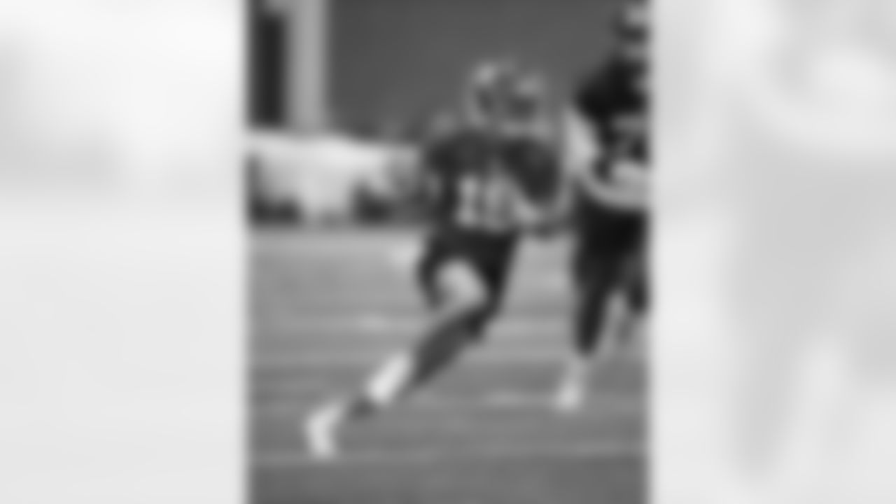 QB Tommy DeVito (15)