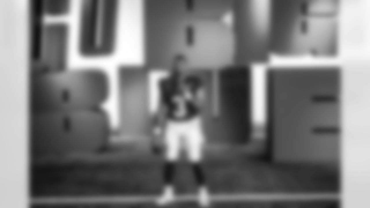 QB Russell Wilson (3)