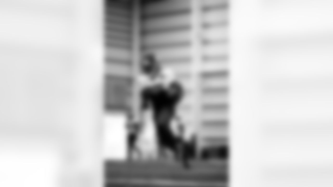 RB Dante Miller (25)