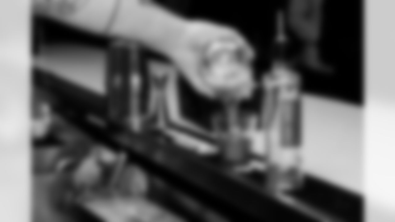 Jacksonville Beach, Fla. — Legends Weekend Friday Dinner at Sandbar Jax Bch on December 5, 2025.