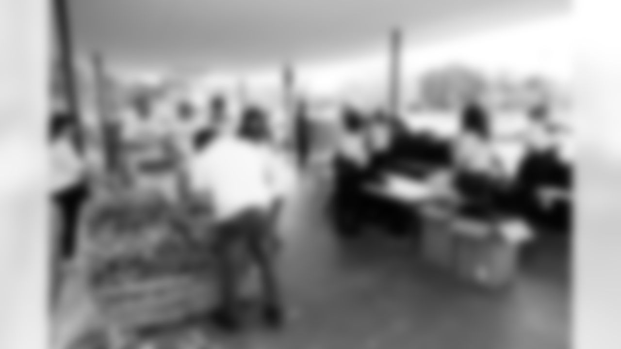 Jacksonville, Fla. – 2025 Hispanic Heritage Month Food Distribution at Englewood High School on September 27, 2025.