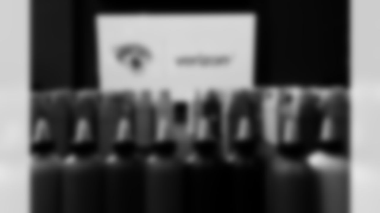 2023_0104_KickingItWithSoles_16