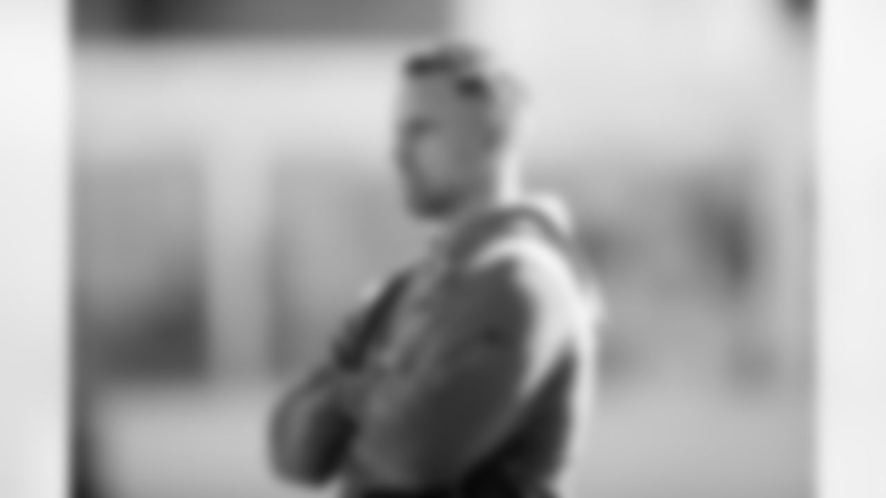 Jacksonville, Fla. — Jaguars defensive coordinator Anthony Campanile during practice at the Miller Electric Center on December 11, 2025.