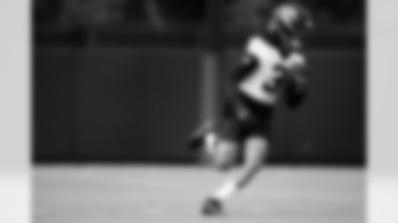 Jacksonville, Fla. — Jaguars wide receiver Jakobi Meyers (3) during practice at the Miller Electric Center on November 27, 2025.