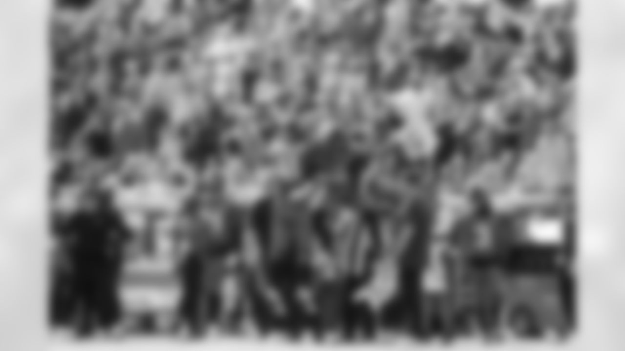 Jacksonville Jaguars vs Los Angeles Chargers
DE Josh Hines-Allen (41) and DL B.J. Green II (95)