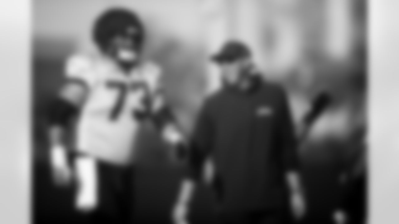 Jacksonville, Fla. — Jaguars offensive lineman Robert Hainsey (73) and head coach Liam Coen during training camp at the Miller Electric Center on August 12, 2025.