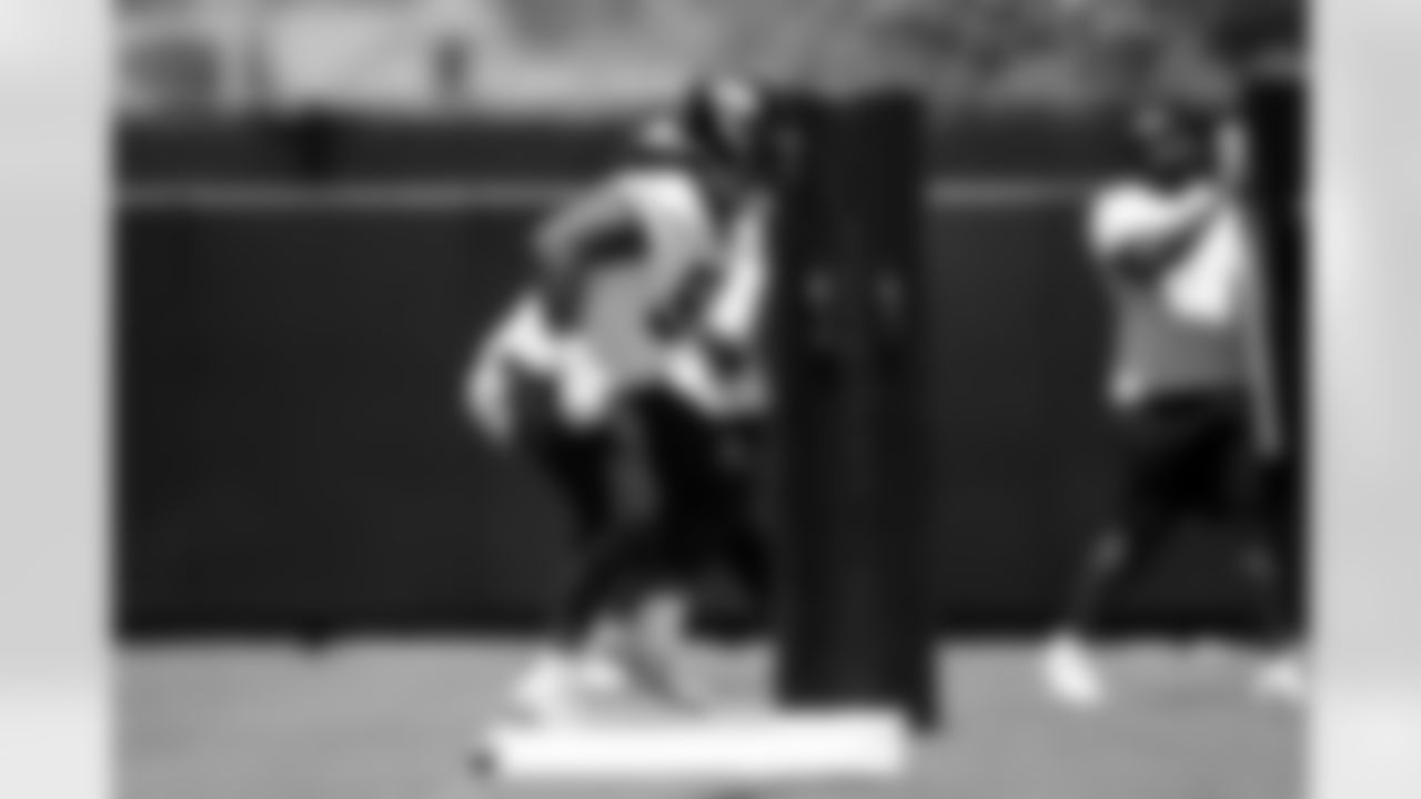 Jacksonville, Fla. — Jaguars defensive tackle Jordan Jefferson (98) during OTAs at the Miller Electric Center on May 22, 2025.