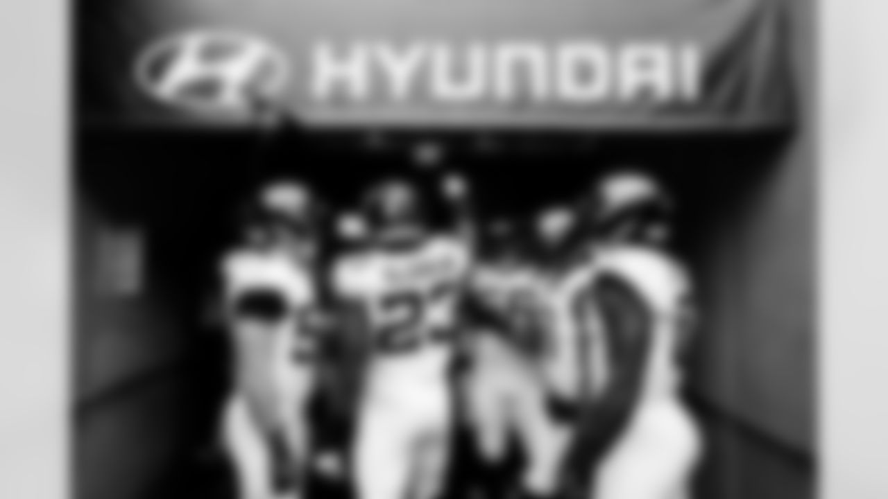 Jacksonville Jaguars vs Houston Texans

LB Foyesade Oluokun (23)