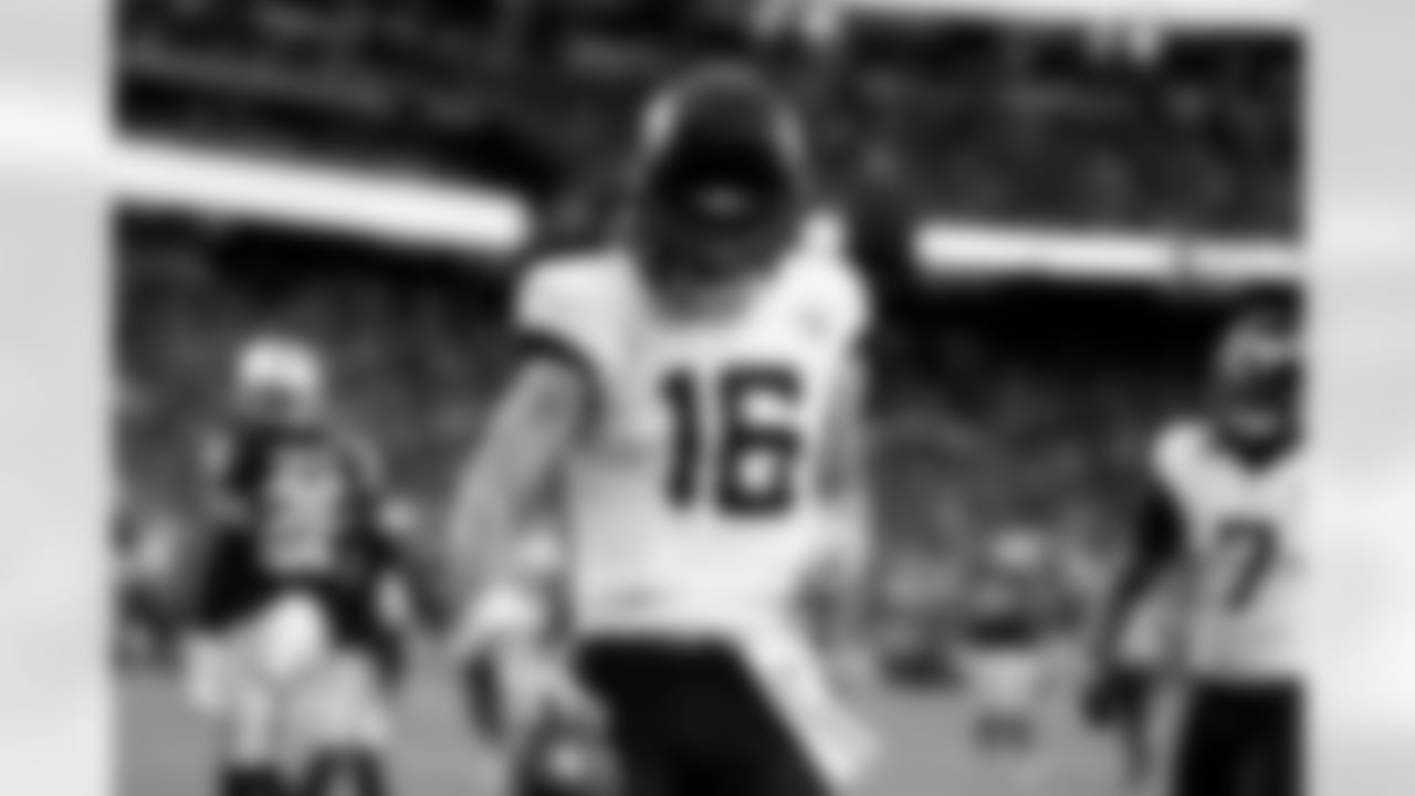 Jacksonville Jaguars vs Las Vegas Raiders

QB Trevor Lawrence (16)