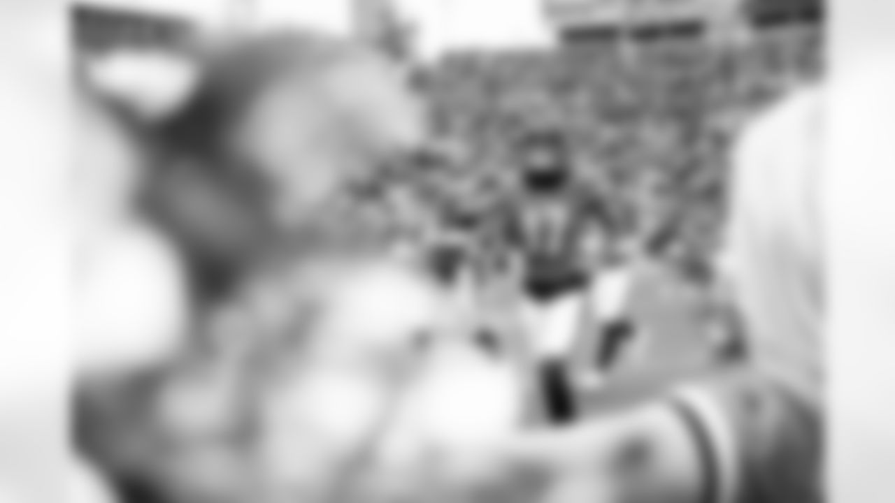 Jacksonville Jaguars vs Indianapolis Colts

WR Tim Patrick (17)