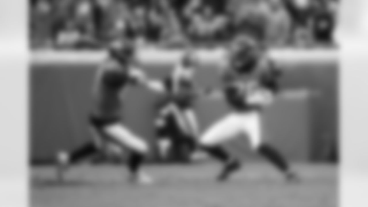 Jacksonville Jaguars vs Tennessee Titans

S Antonio Johnson (26)