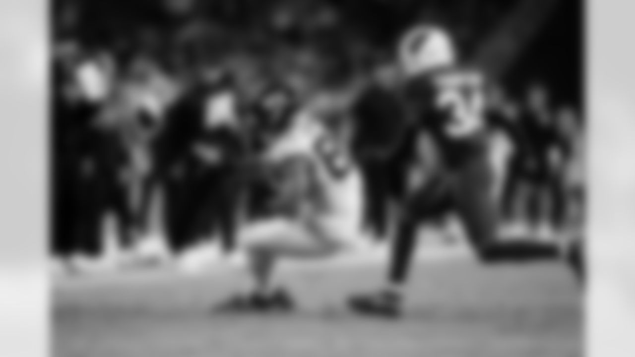 Jacksonville Jaguars vs Arizona Cardinals

TE Brenton Strange (85)