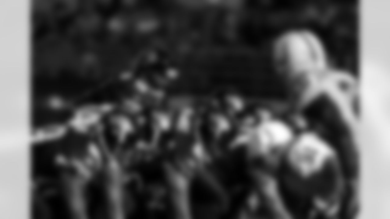 David Garrard #9 of the Jacksonville Jaguars gets ready to take the snap against the Indianapolis Colts during an NFL football game on Dec. 10, 2006 in Jacksonville, Fla. The Jaguars defeated the Colts 44-17. (Joe Robbins via AP)