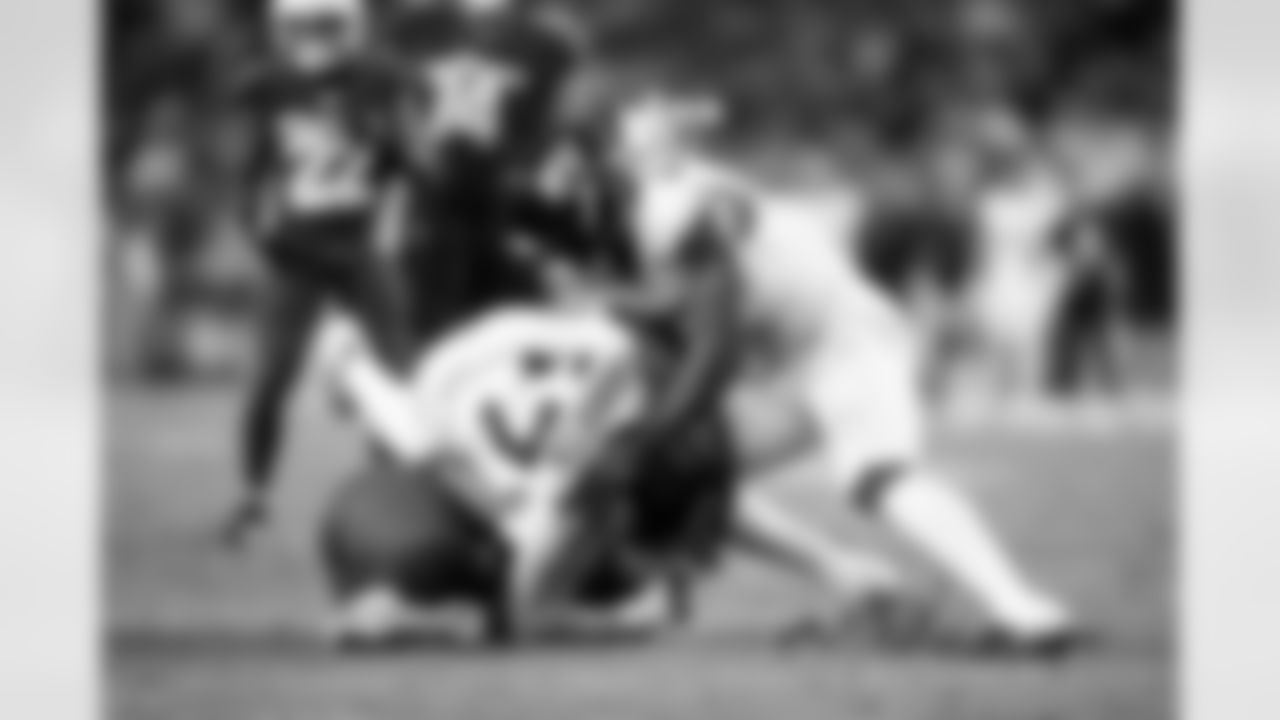 Jacksonville Jaguars vs Arizona Cardinals

LB Dennis Gardeck (47) and LB Devin Lloyd (0)