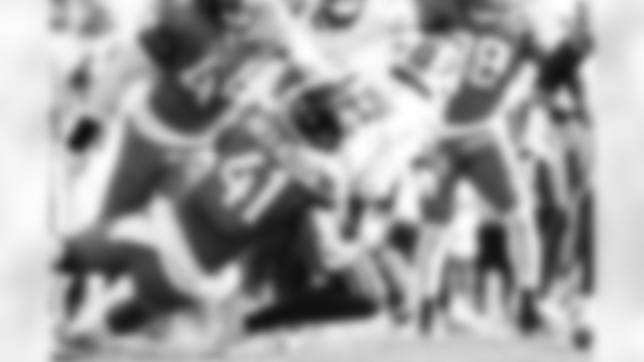 Jacksonville Jaguars vs Buffalo Bills
DE Josh Hines-Allen (41)