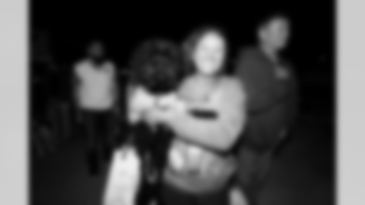 2023_1212_FanClubHolidayPawty_29