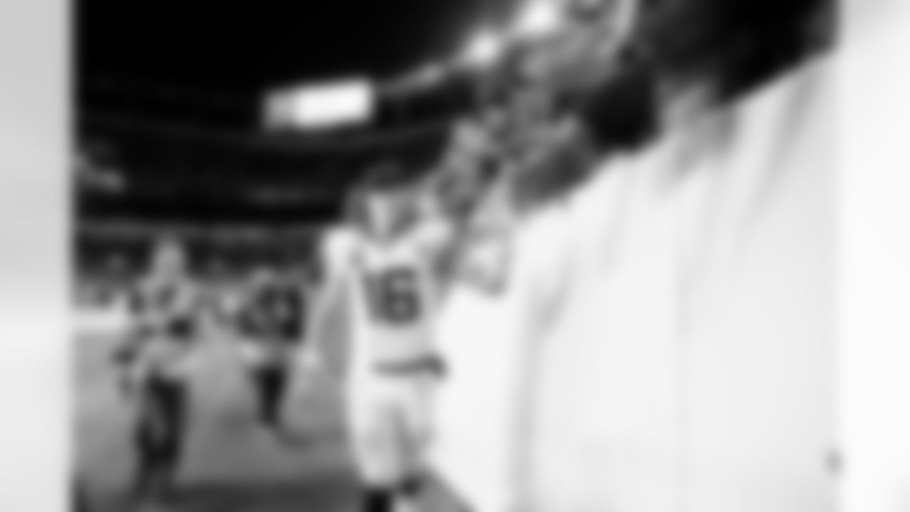 Jacksonville Jaguars vs Denver Broncos

QB Trevor Lawrence (16)