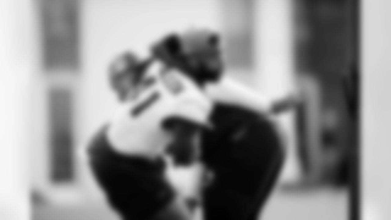 Jacksonville, Fla. — Jaguars defensive end Josh Hines-Allen (41) during practice at the Miller Electric Center on December 3, 2025.