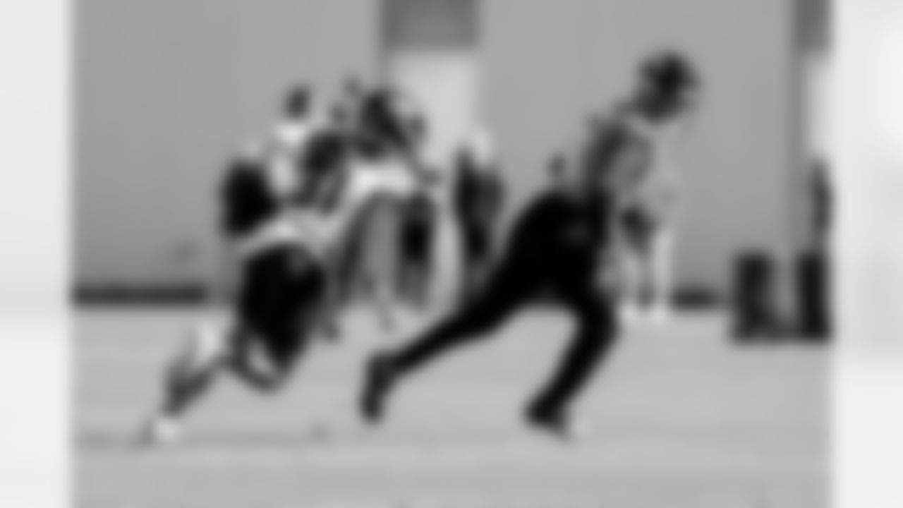 Jacksonville, Fla. — Jaguars wide receiver Austin Trammell (81) and cornerback Keni-H Lovely (31) during practice at the Miller Electric Center on January 1, 2026.