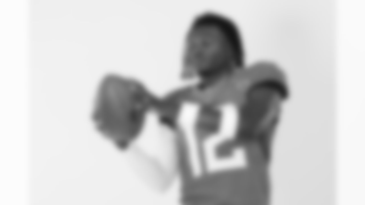Jacksonville Jaguars defensive back and wide receiver Travis Hunter (12) poses for a portrait during the NFLPA Rookie Premiere on Saturday, May 17, 2025 in Thousand Oaks, Calif. (Ben Liebenberg/NFL)