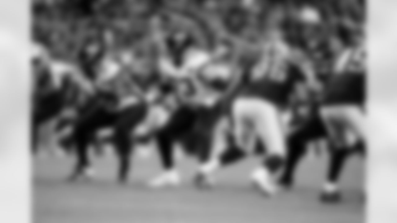 Jacksonville Jaguars vs Las Vegas Raiders

OL Robert Hainsey (73)