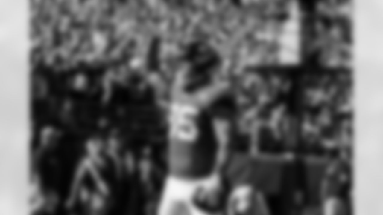 Jacksonville Jaguars vs. Indianapolis Colts

TE Brenton Strange (85)