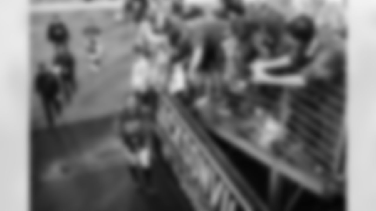 Jacksonville Jaguars vs Indianapolis Colts

TE Brenton Strange (85)