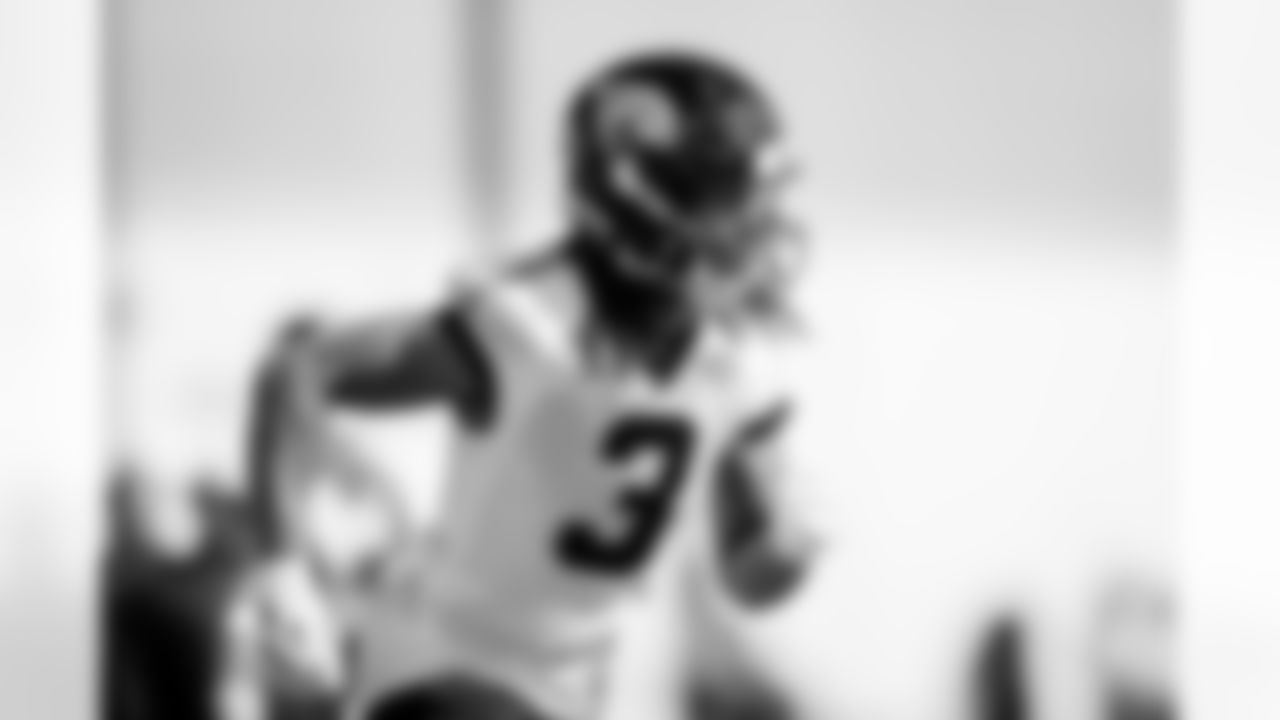 Jacksonville, Fla. — Jaguars wide receiver Jakobi Meyers (3) during practice at the Miller Electric Center on November 5, 2025.