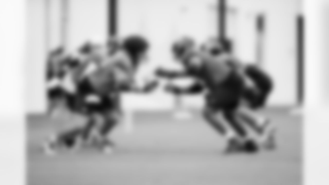 Jacksonville, Fla. — Jaguars center Jonah Monheim (60) and offensive lineman Jerome Carvin (79) during practice at the Miller Electric Center on December 4, 2025.
