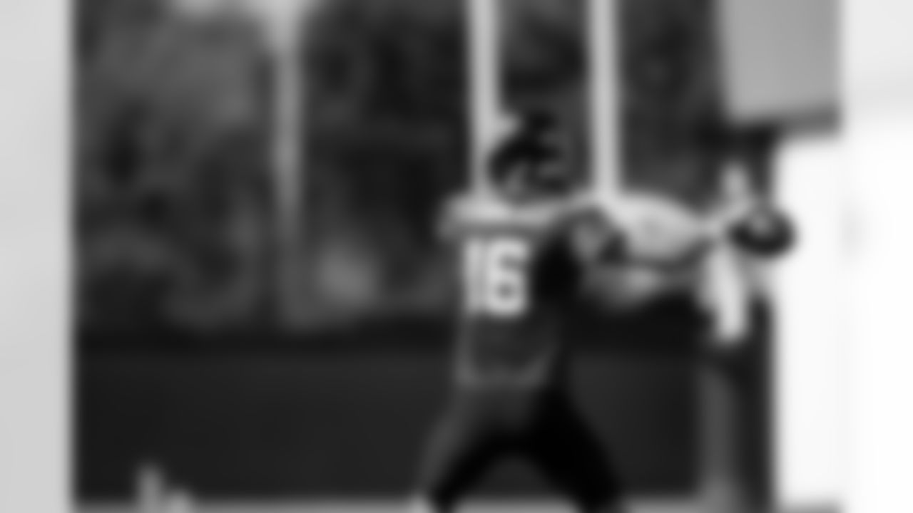 Jacksonville, Fla. — Jaguars quarterback Trevor Lawrence (16) during practice at the Miller Electric Center on November 20, 2025.