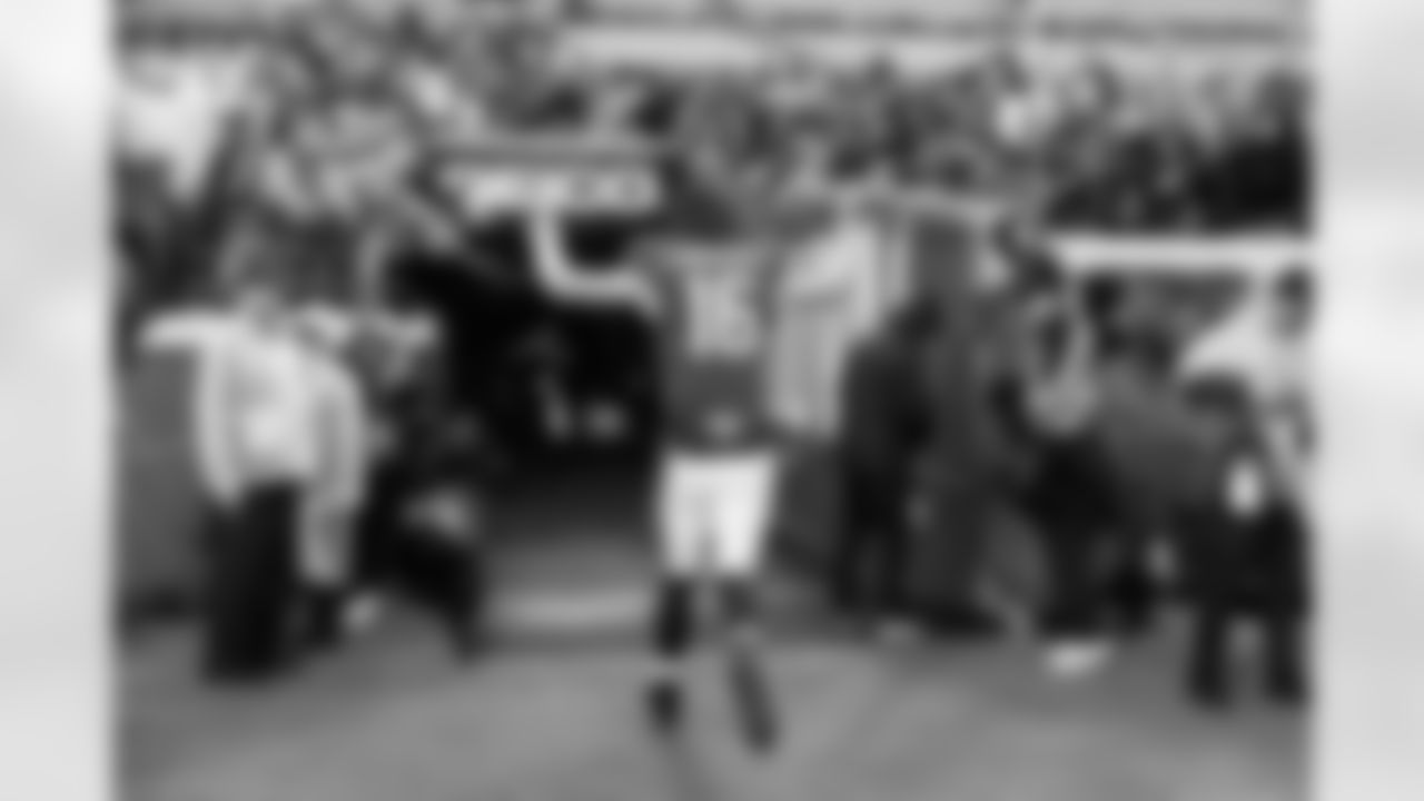 Jacksonville Jaguars vs Indianapolis Colts

QB Trevor Lawrence (16)