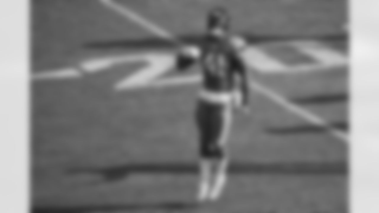 Jacksonville Jaguars vs Buffalo Bills
DE Josh Hines-Allen (41)