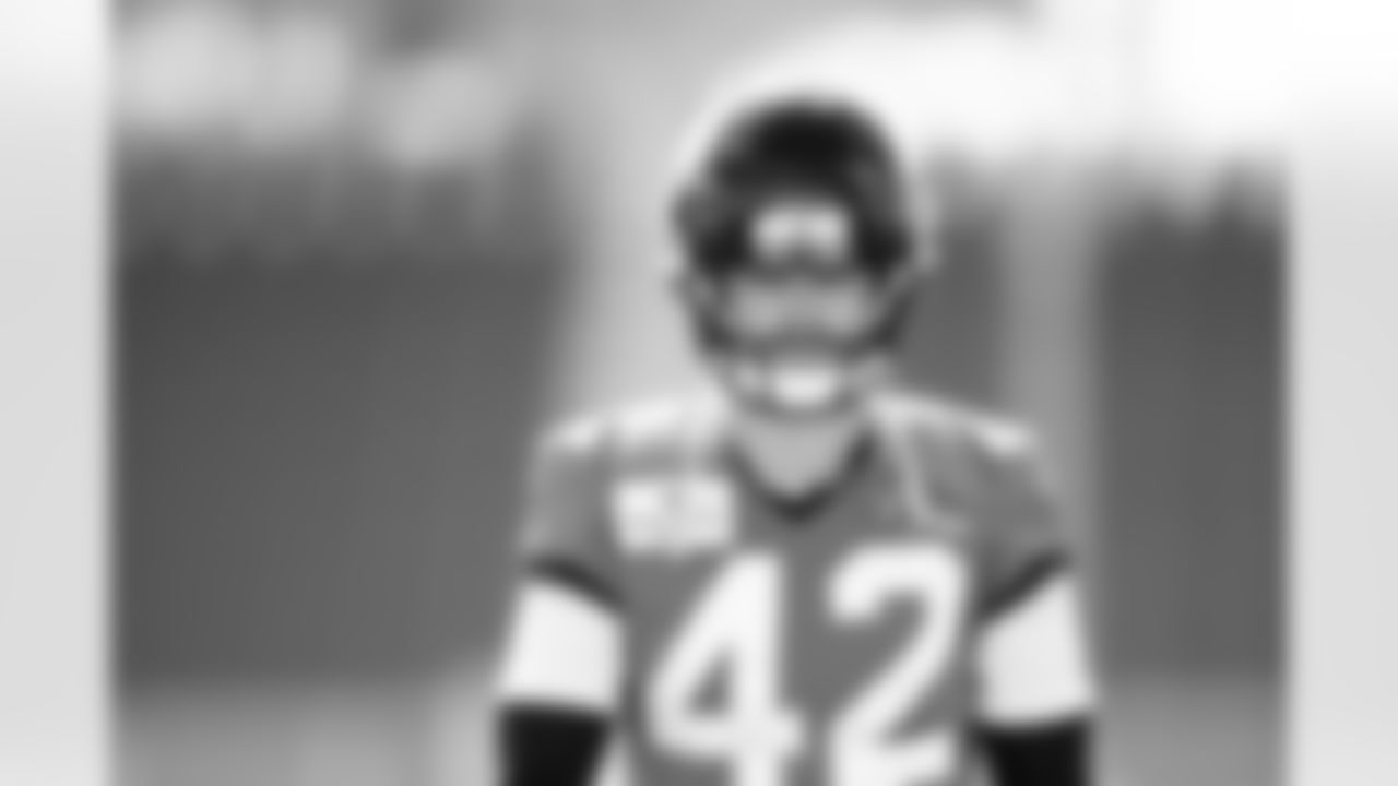 Jacksonville, Fla. — Jaguars safety Andrew Wingard (42) during practice at the Miller Electric Center on November 5, 2025.