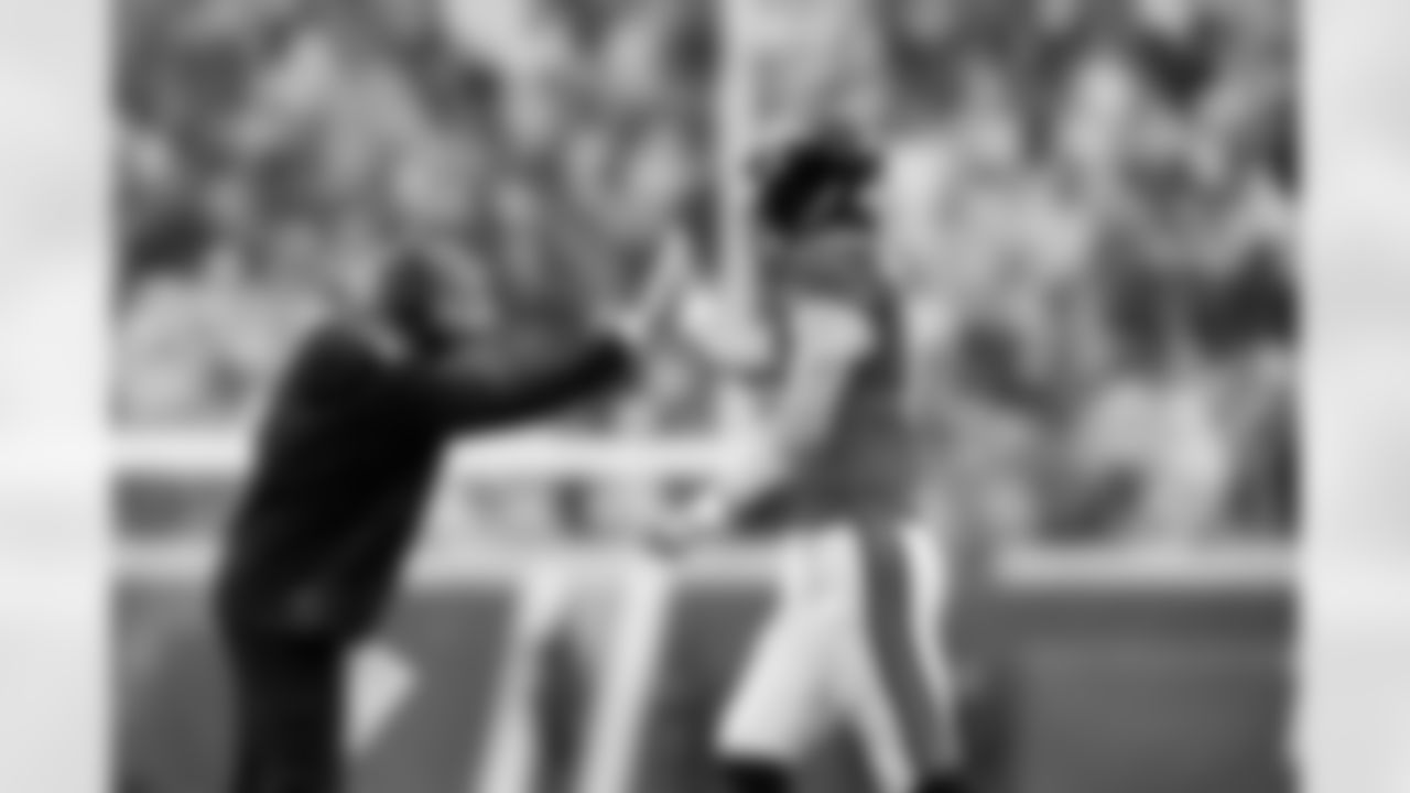 Jacksonville Jaguars vs Indianapolis Colts

QB Trevor Lawrence (16) and HC Liam Coen