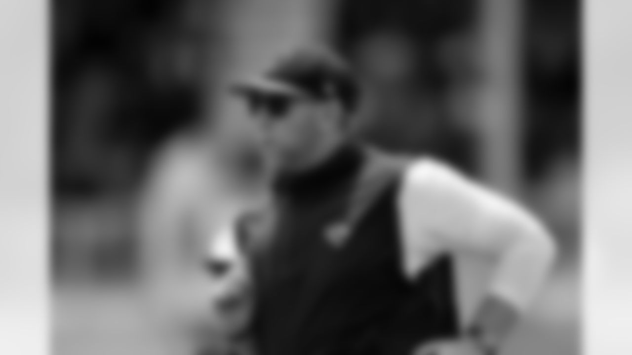 Jacksonville, Fla. — Jaguars head coach Liam Coen during rookie minicamp at the Miller Electric Center on May 10, 2025.