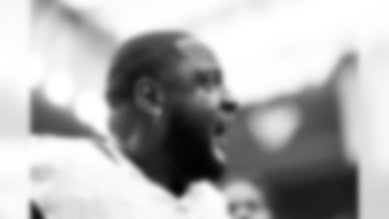 Jacksonville Jaguars vs. Houston Texans
OL Cam Robinson (74)