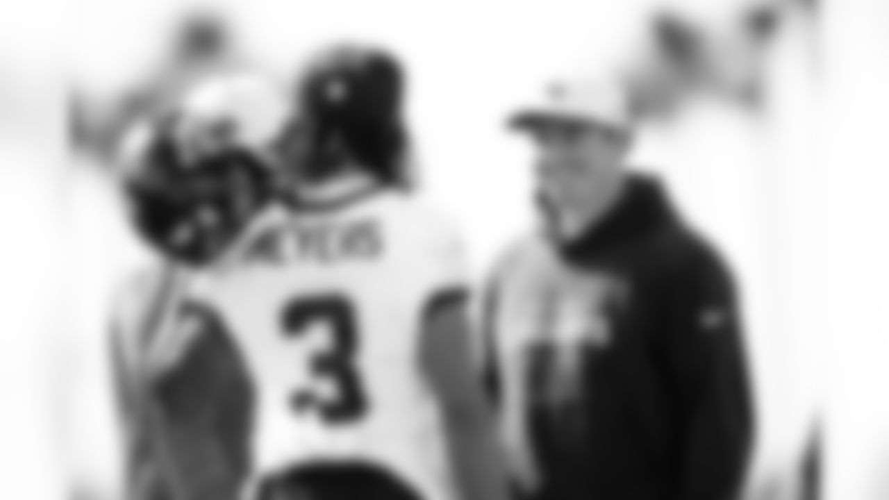 Jacksonville, Fla. — Jaguars offensive coordinator Grant Udinski during practice at the Miller Electric Center on November 5, 2025.